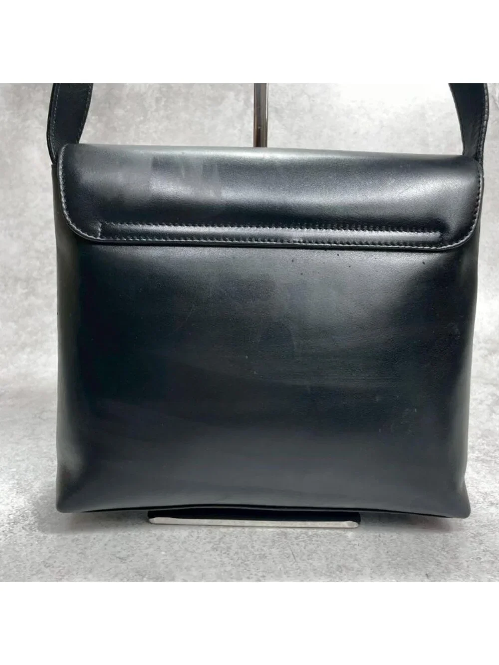 Gucci Shoulder Bag Black Leather Gold